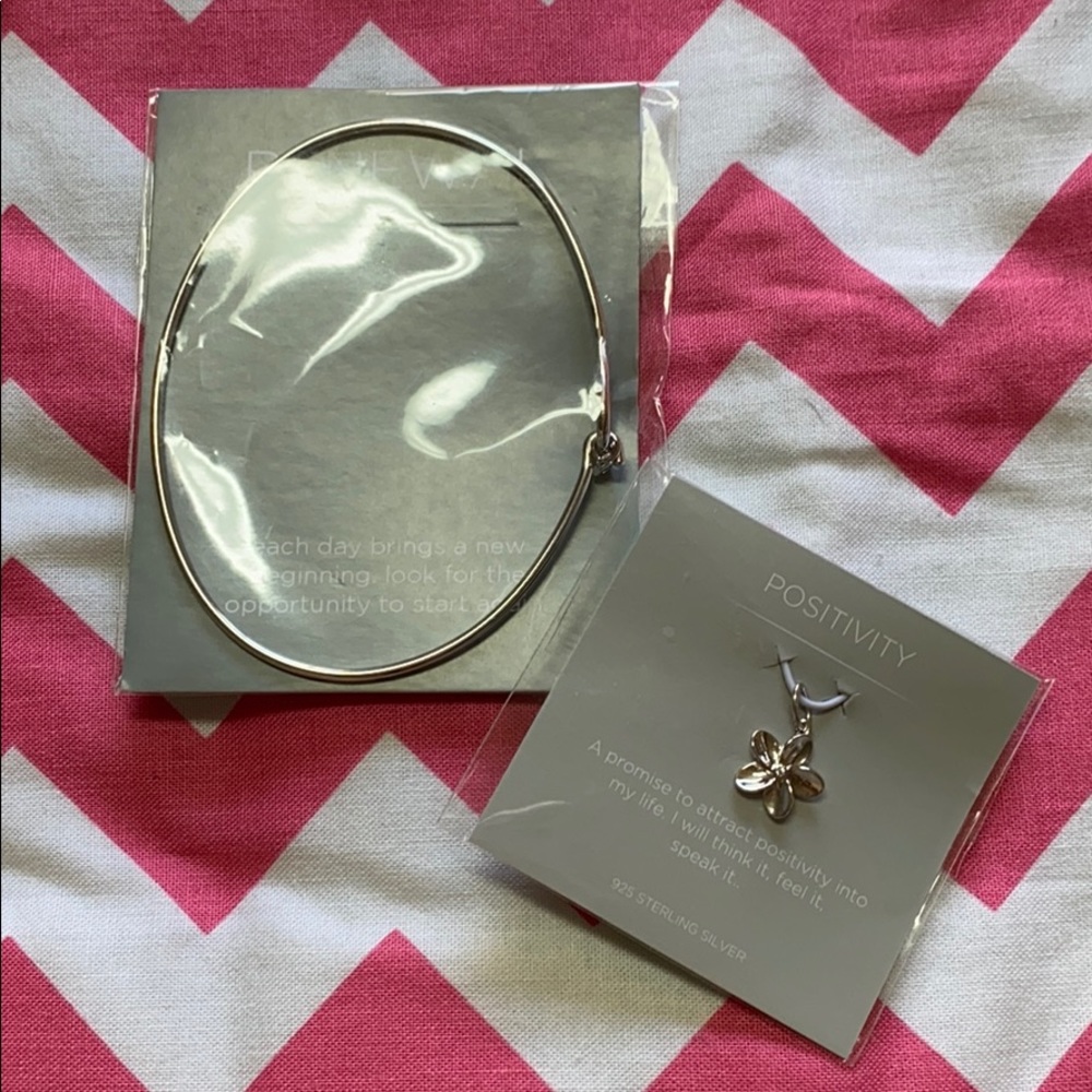 Origami owl Core Collection NWT Bangle Bracelet